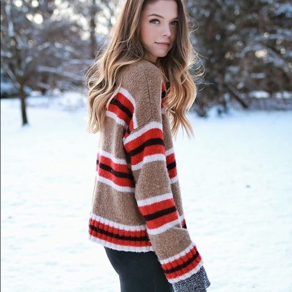 NWT UO Boyfriend Slouchy Striped Oversized Sweater - Picture 5 of 8